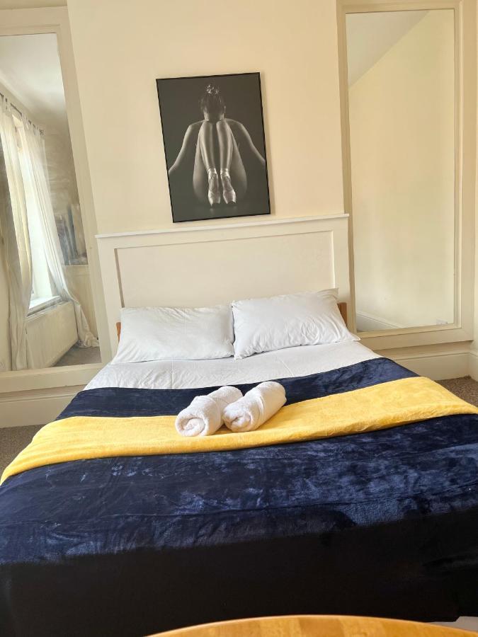 Aldgate Holiday Rooms ลอนดอน ภายนอก รูปภาพ