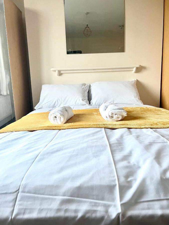 Aldgate Holiday Rooms ลอนดอน ภายนอก รูปภาพ