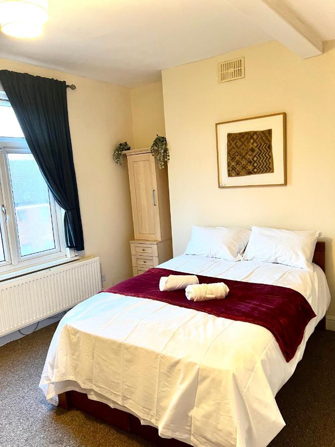 Aldgate Holiday Rooms ลอนดอน ภายนอก รูปภาพ