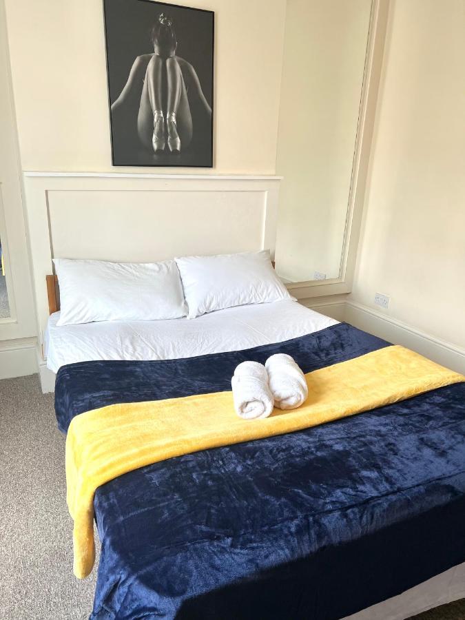 Aldgate Holiday Rooms ลอนดอน ภายนอก รูปภาพ