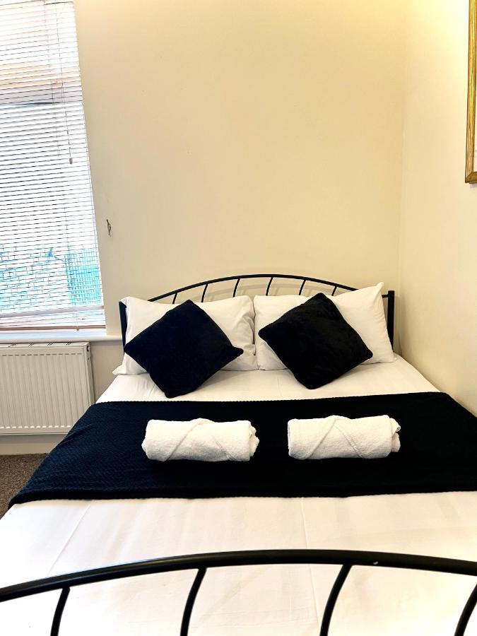 Aldgate Holiday Rooms ลอนดอน ภายนอก รูปภาพ