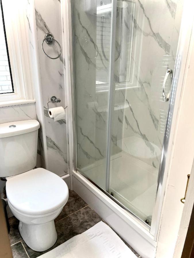 Aldgate Holiday Rooms ลอนดอน ภายนอก รูปภาพ