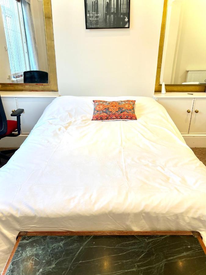 Aldgate Holiday Rooms ลอนดอน ภายนอก รูปภาพ