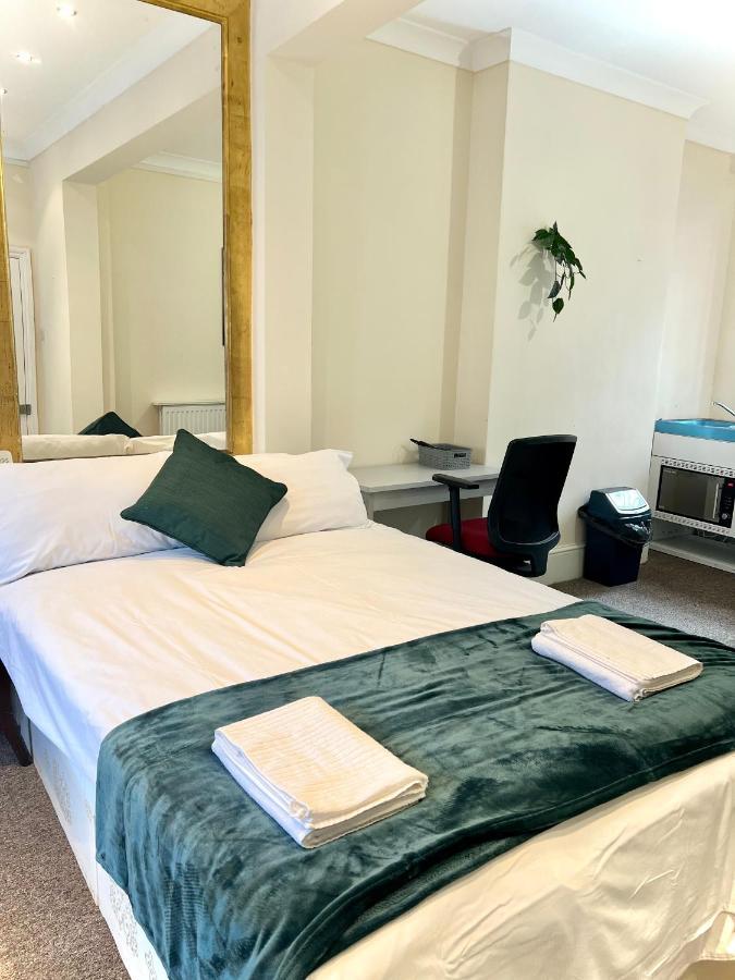 Aldgate Holiday Rooms ลอนดอน ภายนอก รูปภาพ